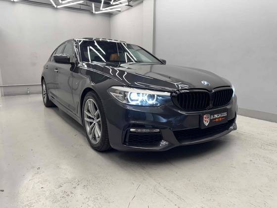 BMW 530i 2.0 16V TURBO GASOLINA M SPORT AUTOMÁTICO